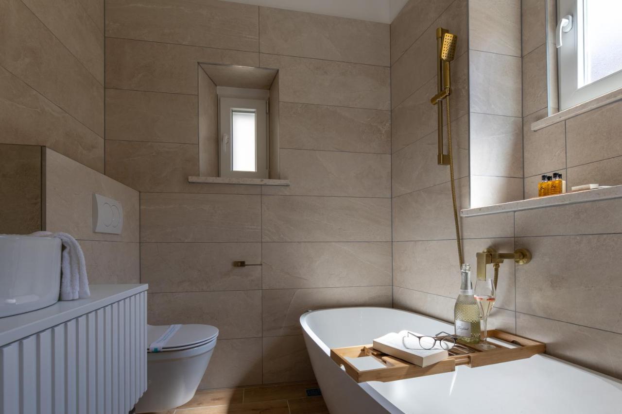 Palace Luxury Rooms Split Exterior foto